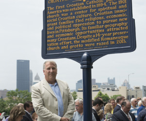 Steve Willing, PCHF Co-Chairman unveils marker.