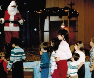 1986 Santa (Bob Sladack) and Parish Children